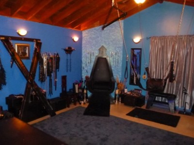 Mistress-Nicolette-Dominatrix-8
