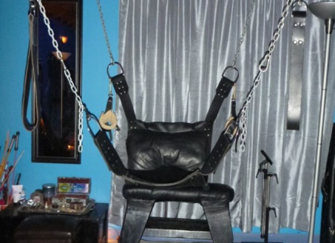 Mistress-Nicolette-Dominatrix-1